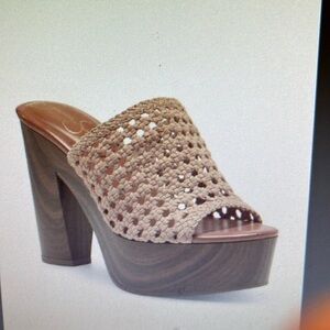 Jessica Simpson Shelbie block heel